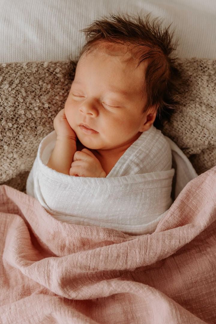 Soft Bamboo Baby Wrap – Gentle Comfort for Your Little One